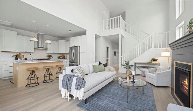 Building Photo - 218 N 54th Pl