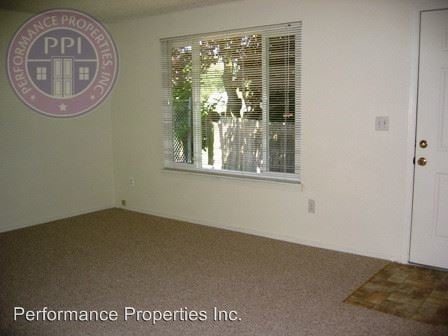 Building Photo - 5263-5265-5265 NE 24th Ave