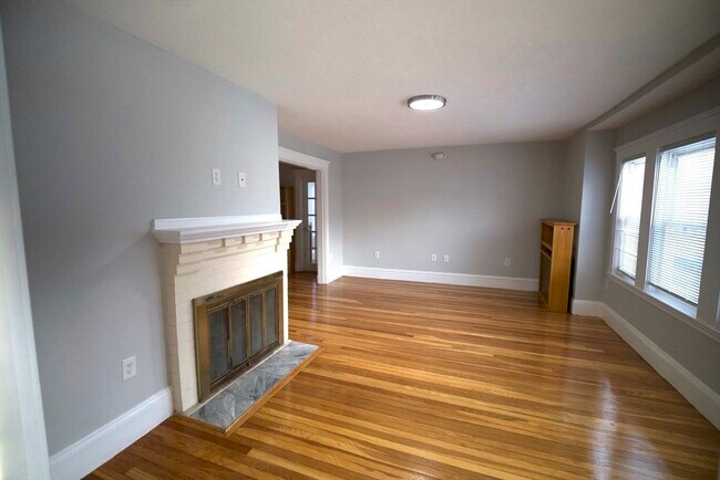 Foto del edificio - 221 S Central Ave