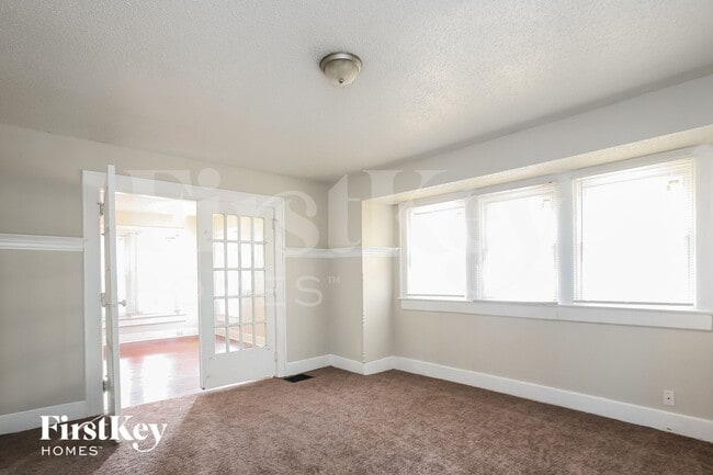 Foto del edificio - 626 E 25th St