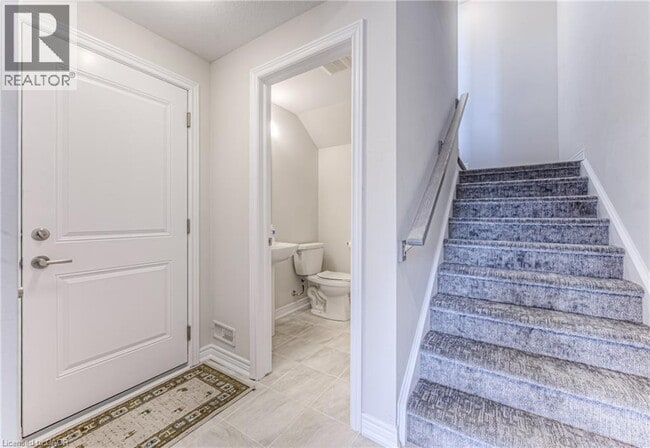 Building Photo - 10 Birmingham Dr