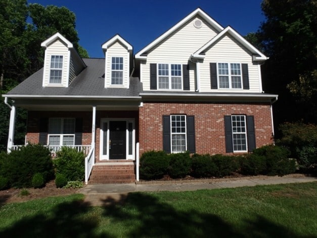 Building Photo - 608 Raymond Dr