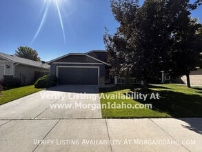 Building Photo - 1723 W Bayeux Dr