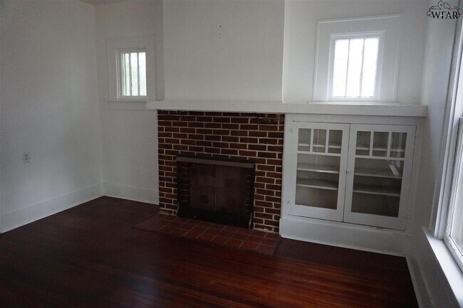 Building Photo - 1414 Polk St