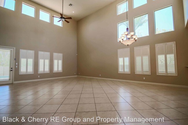 Building Photo - 3 br, 2.5 bath House - 517 Via Ernesto