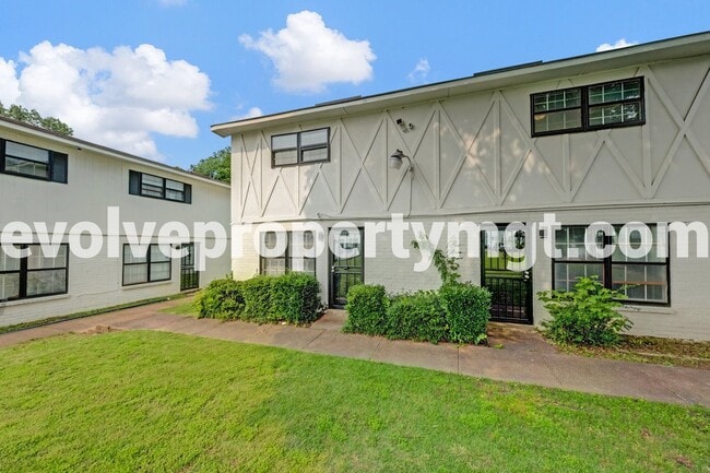 Building Photo - 3430 Pruett Ct