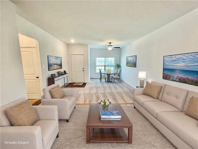 Foto del edificio - 126 Fox Glen Trl