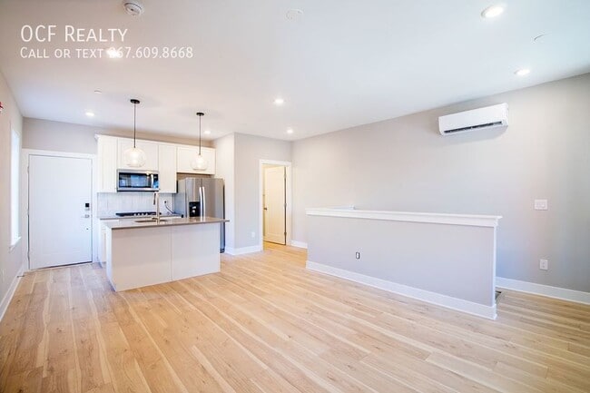 Building Photo - 129 S 49th St