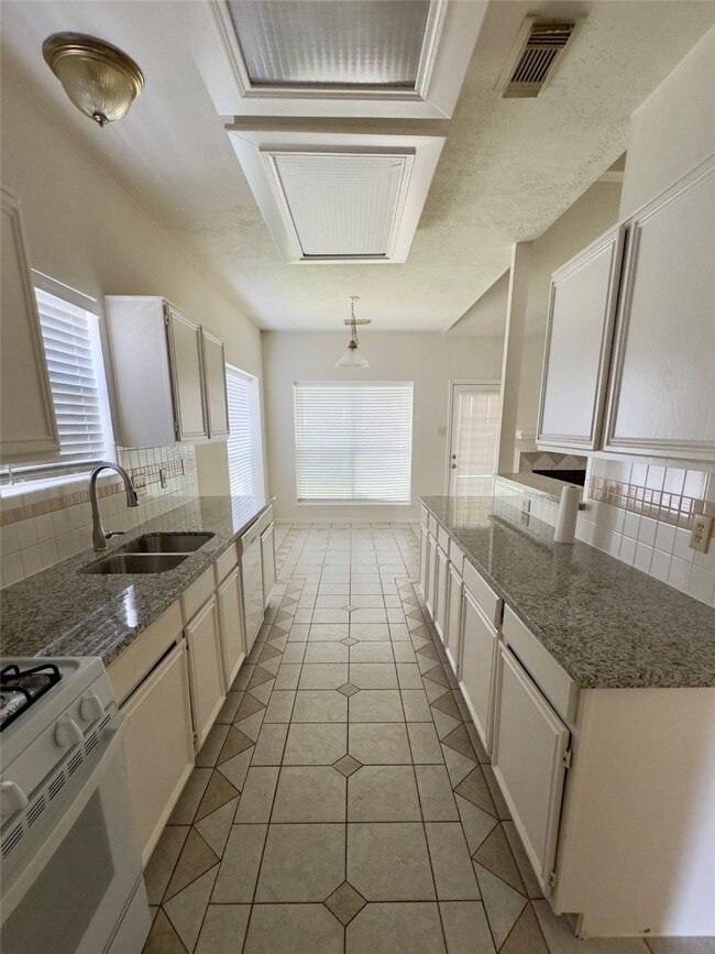 Foto del edificio - 16315 Cobble Springs Ct