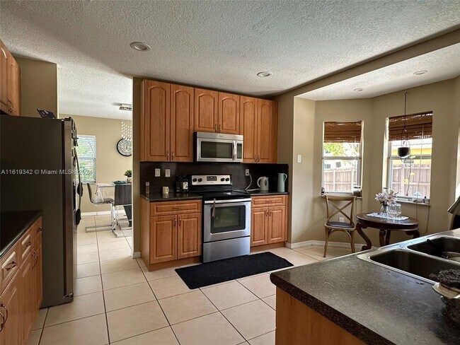 Foto del edificio - 9076 SW 210th Terrace