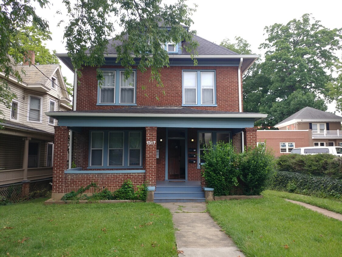 Primary Photo - 1317 3rd St SW