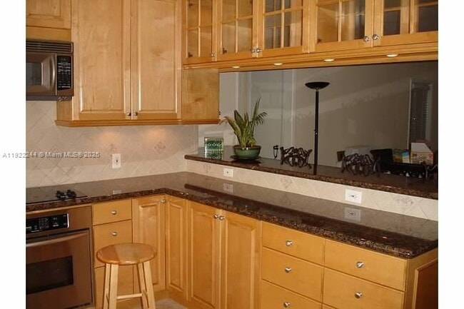 Building Photo - 809 Almeria Ave