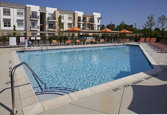 Building Photo - Five Points Apartments
