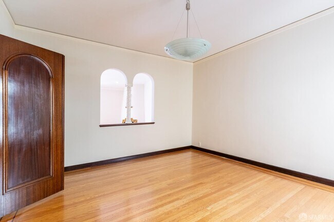 Foto del edificio - 3014 Baker St
