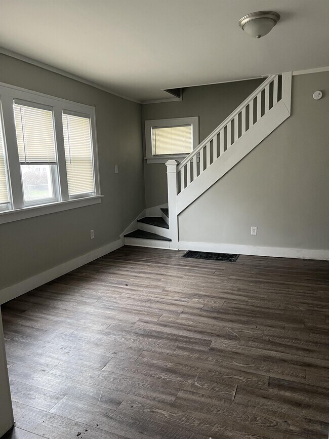 Foto del edificio - 120 W 8th St