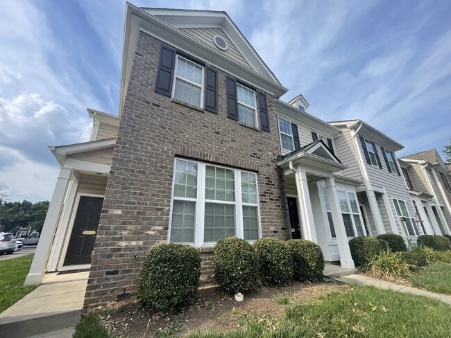 Building Photo - 737 Cupola Dr