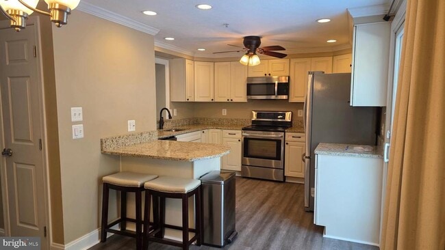 Building Photo - 1246 Quaker Ridge Dr