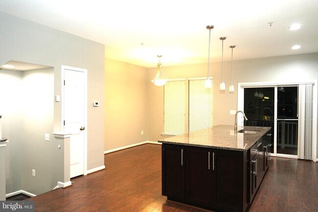 Foto del edificio - 22410 Glenbow Way
