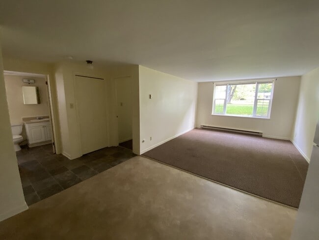 Building Photo - 23 Centennial Ave W