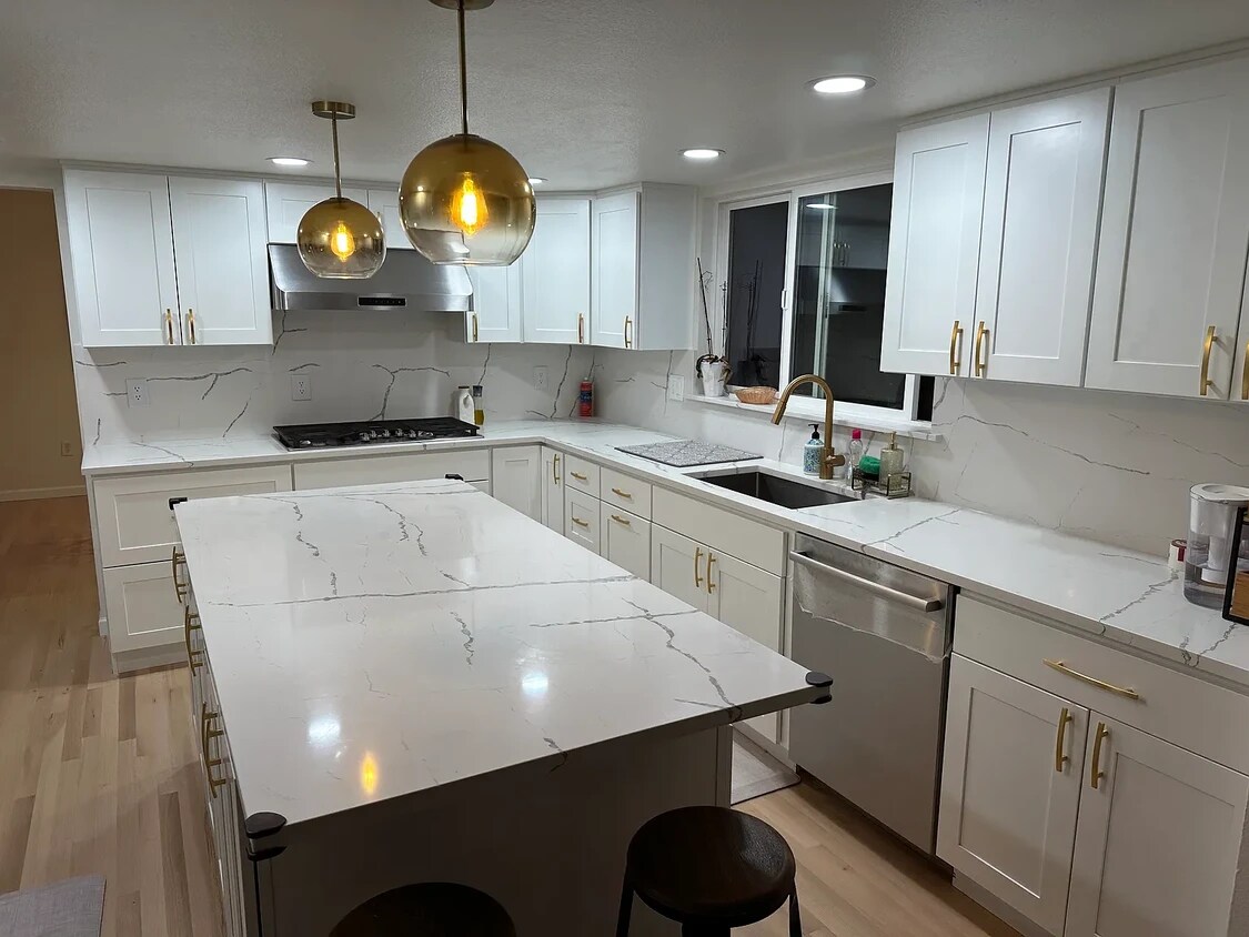 Foto principal - 11204 NE 58th Pl