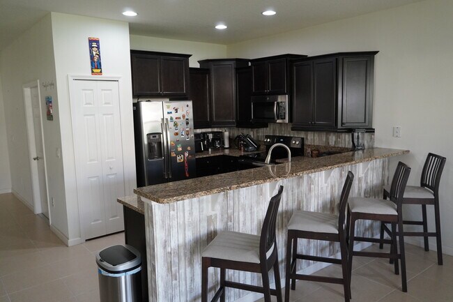 Building Photo - 1737 Portofino Meadows Blvd