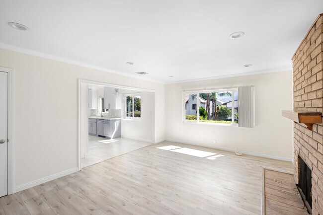 Foto del edificio - 3221 Fairesta St
