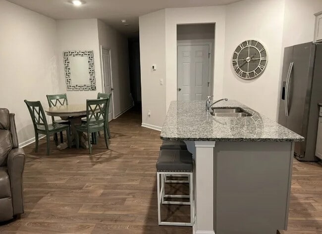 Building Photo - Room in Townhome on Murray Br Dr
