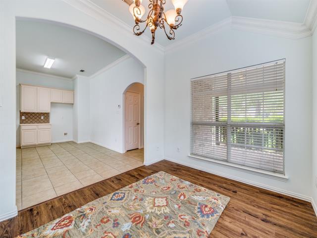 Foto del edificio - 5400 Raincrest Dr