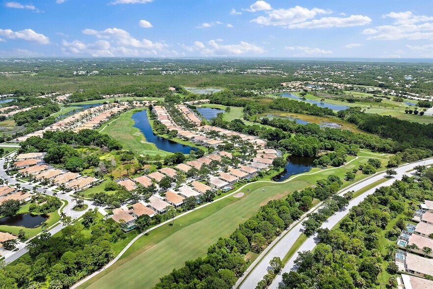 Photo - 8533 SE Palm Hammock Lane Unit