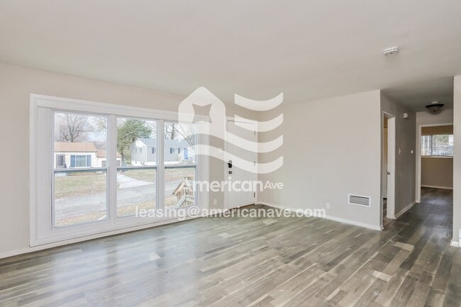 Building Photo - 3408 Elmhurst Dr