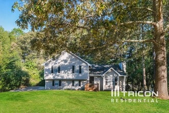 Building Photo - 4684 Woodglen Ct