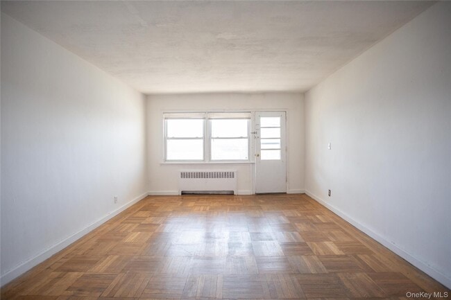 Foto del edificio - 345 Shore Rd