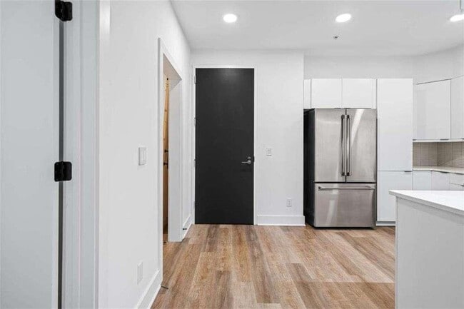 Foto del edificio - 346 Peters St SW