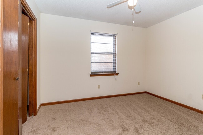 Building Photo - 1609-1611-1611 Handley Pl