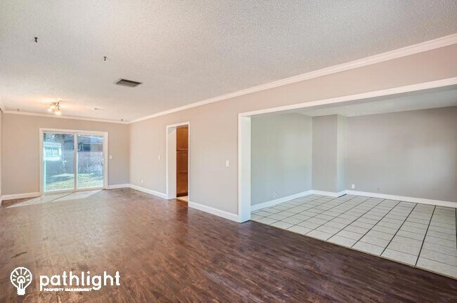 Building Photo - 3516 W Mcelroy Avenue, Tampa, FL, 33611