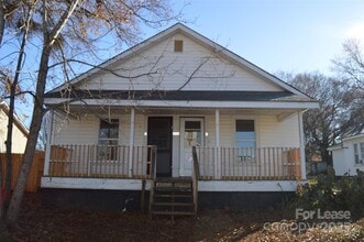 Building Photo - 208 Wilson St