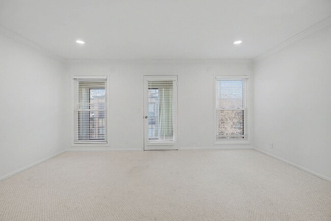 Foto del edificio - 116 Harding Pl