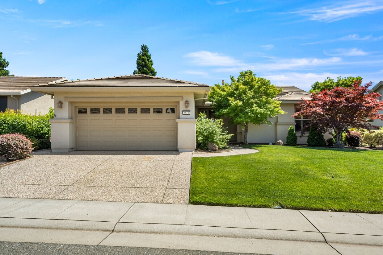 Foto principal - 2813 Black Hawk Ln