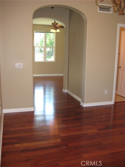 Building Photo - 38 Gardenpath