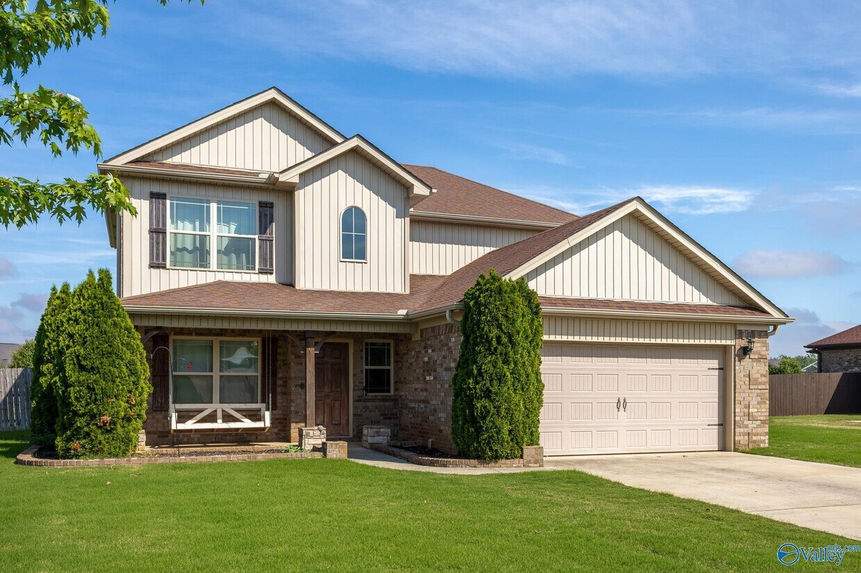 Foto principal - 214 Briar Crest Rd