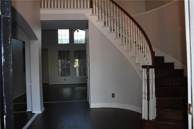 Foto del edificio - 9705 Raven Ln