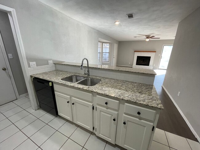 Foto del edificio - 8512 Southridge Dr