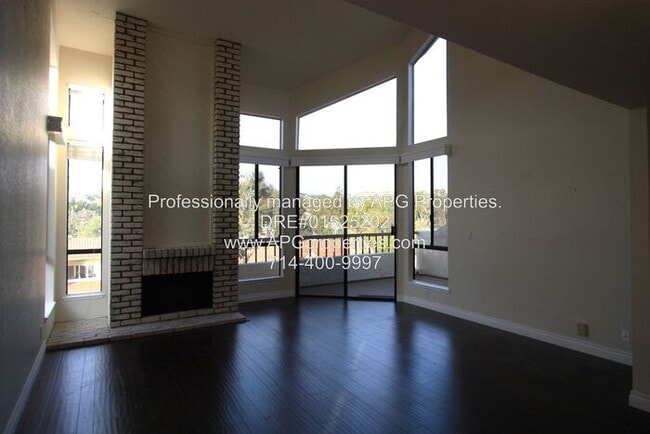 Building Photo - Lake Mission Viejo 2 Bedroom 2 Bathroom + ...