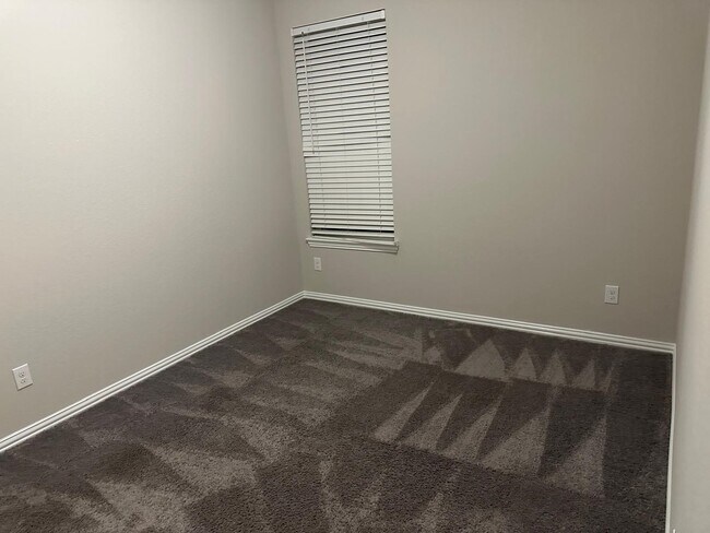 Building Photo - 2209 Windy Grove Dr