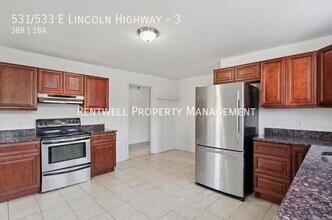 Building Photo - 531-533 Lincoln Hwy E