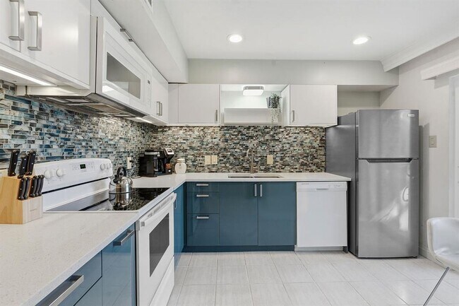 Foto del edificio - 112 World of Tennis Sq