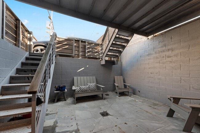 Building Photo - 1713 15th St NW