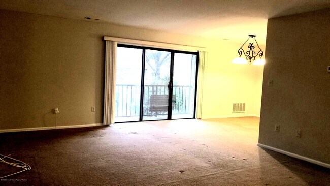 Building Photo - 3 Eastwick Ct