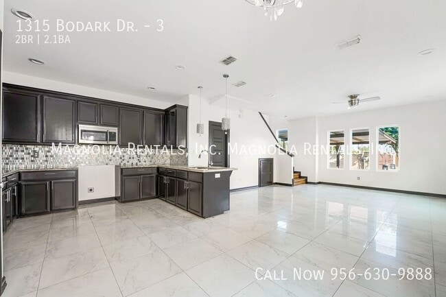 Foto del edificio - 1315 Bodark Dr