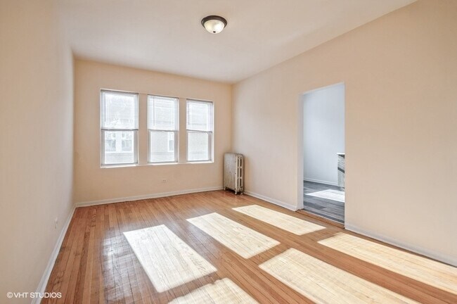 Building Photo - *Newly Remodeled 2023* 2 bed 1 bath, SS Ap...